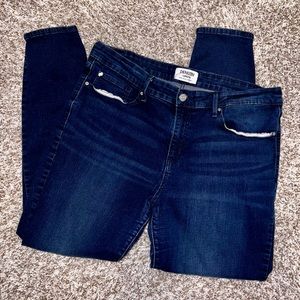 •Denizen from Levi’s Skinny Jeans•